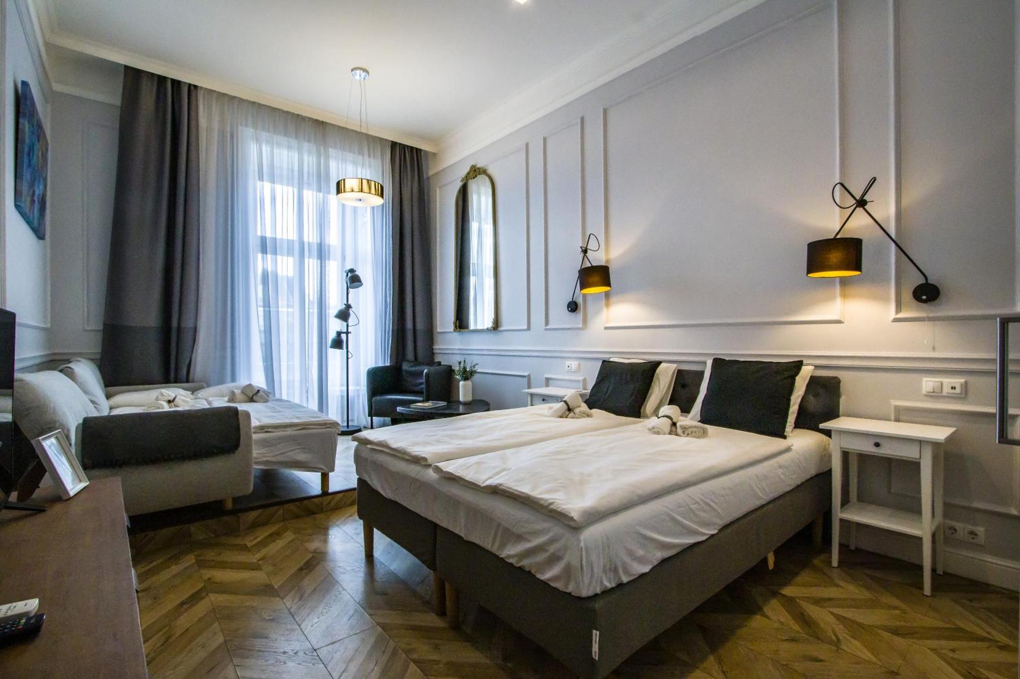 Wilson'S Oktogon Square Suite Apartment Budapest Exterior foto
